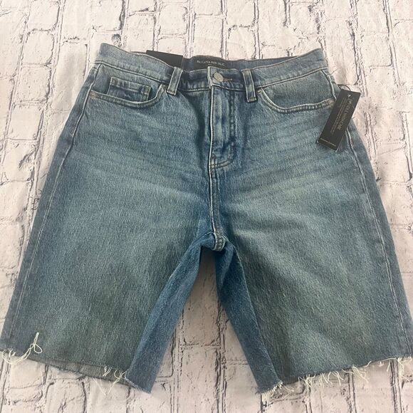 NWT Banana Republic Girlfriend Denim Shorts Bermuda Jean Shorts High Rise 27/4 - Picture 2 of 4